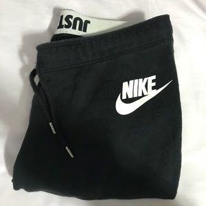 Nike joggers